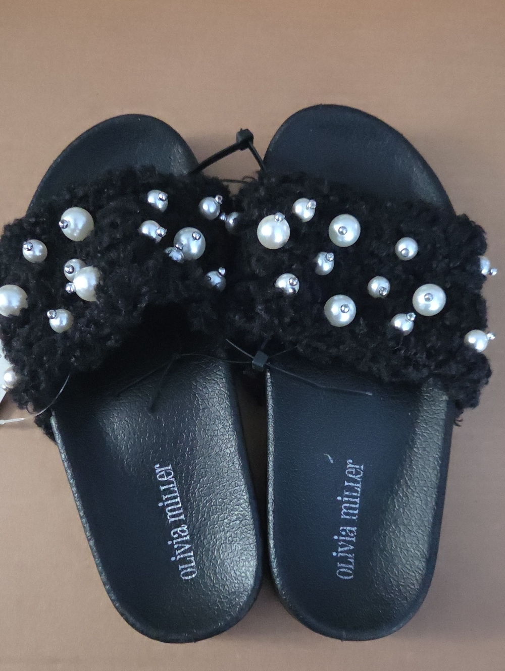 Olivia Miller Black Faux-Fur Slide Sandals w Pearl Embellishments Multiple Sizes